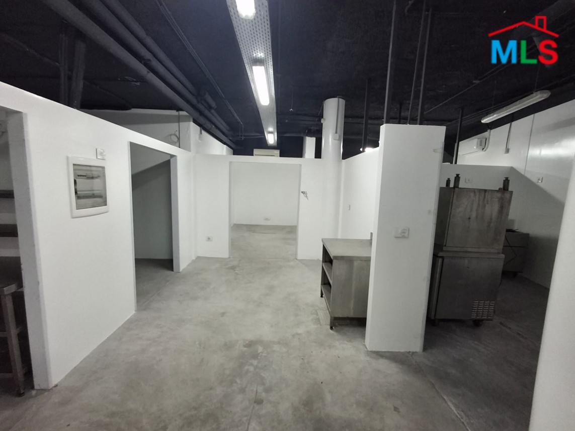 1,035 SQM Restaurant with Terrace For Rent in Achrafieh, Sodeco