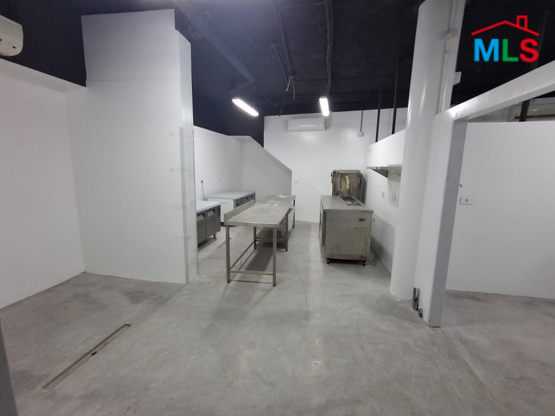 1,035 SQM Restaurant with Terrace For Rent in Achrafieh, Sodeco