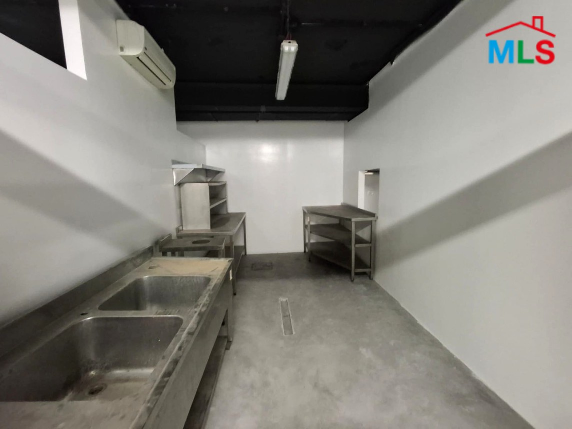 1,035 SQM Restaurant with Terrace For Rent in Achrafieh, Sodeco