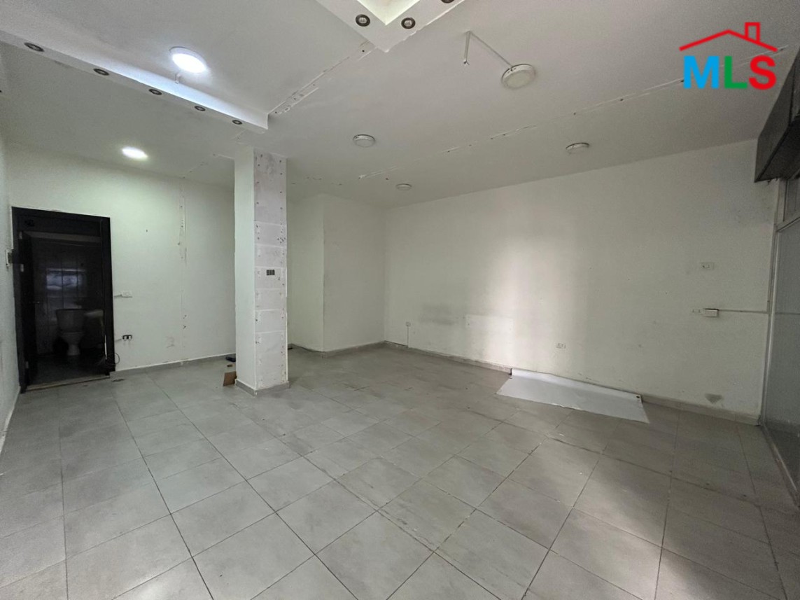 Shop With Terrace For Rent In Koraytem