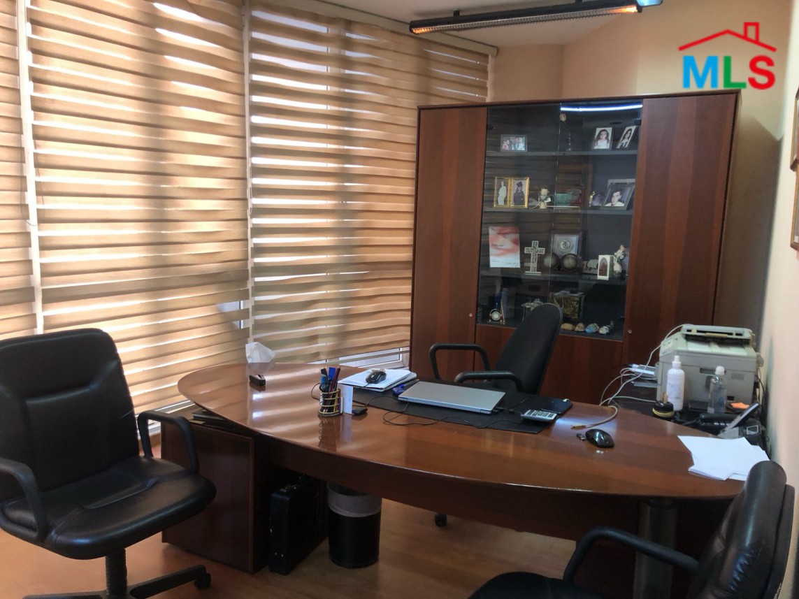 175 SQM Office For Rent in Achrafieh, Hotel Dieu