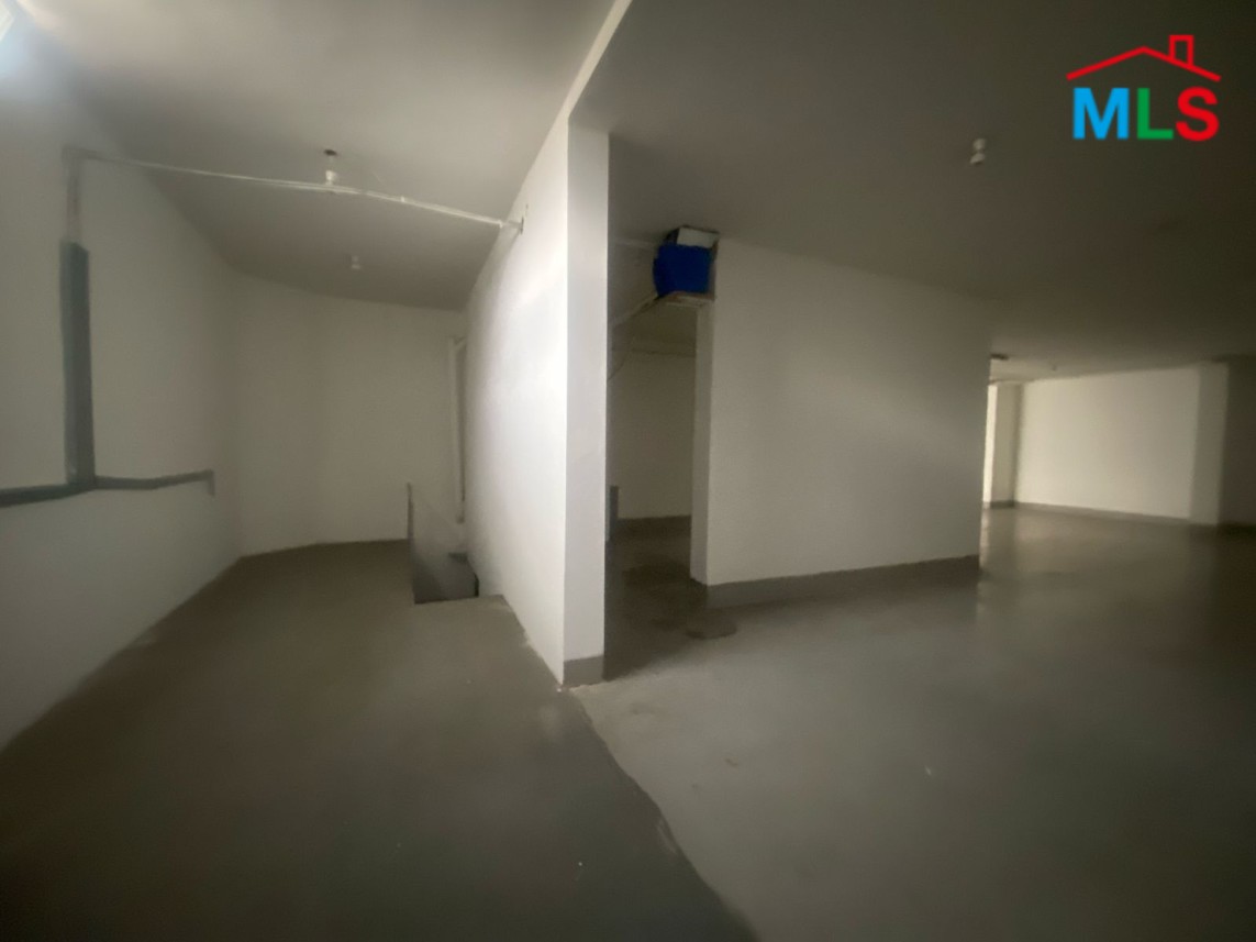 350 SQM Warehouse For Rent In Mazraat Yachouh