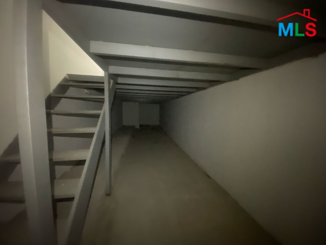 350 SQM Warehouse For Rent In Mazraat Yachouh