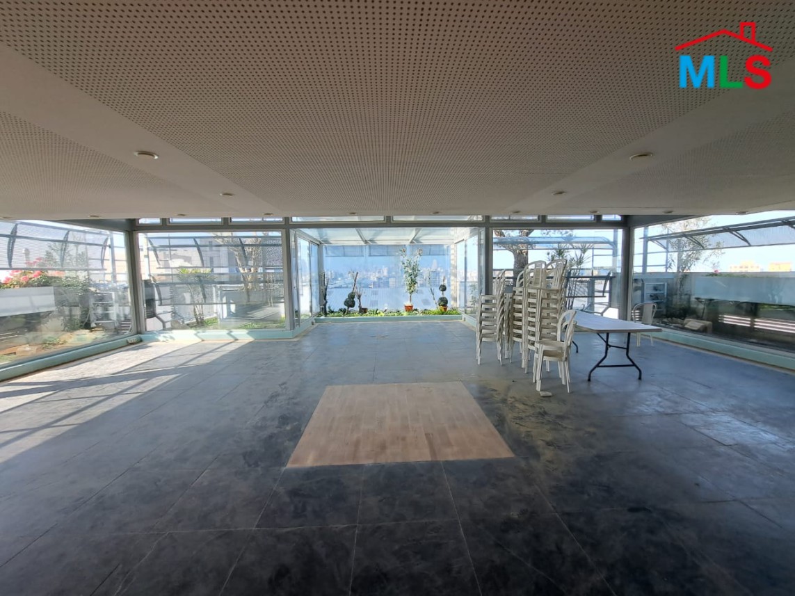 High-End Commercial Building For Rent in A Prime Location In Dekweneh