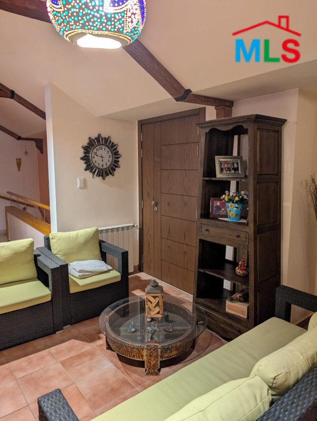 A Furnished Roof Apartment With Terrace For Rent in Monteverde