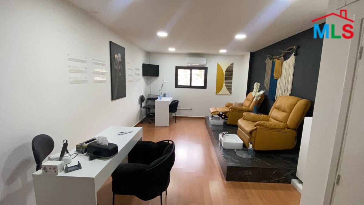 Fully Equipped Beauty Lounge For Rent in Aoukar