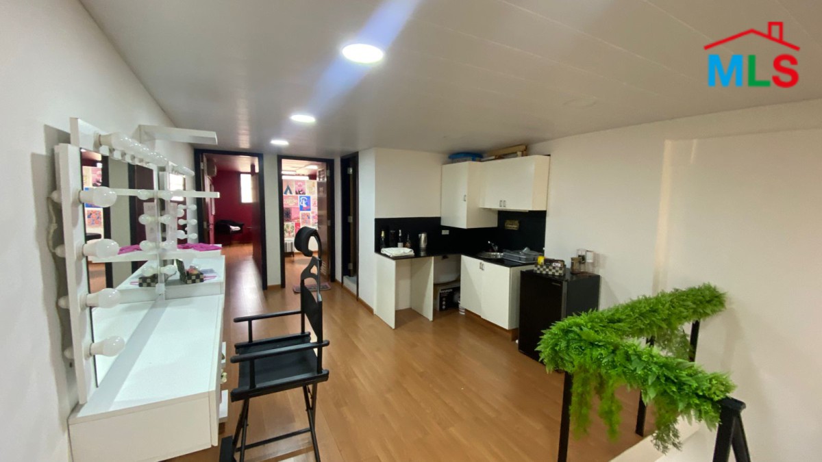 Fully Equipped Beauty Lounge For Rent in Aoukar