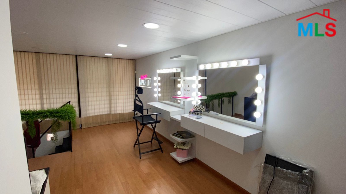 Fully Equipped Beauty Lounge For Rent in Aoukar
