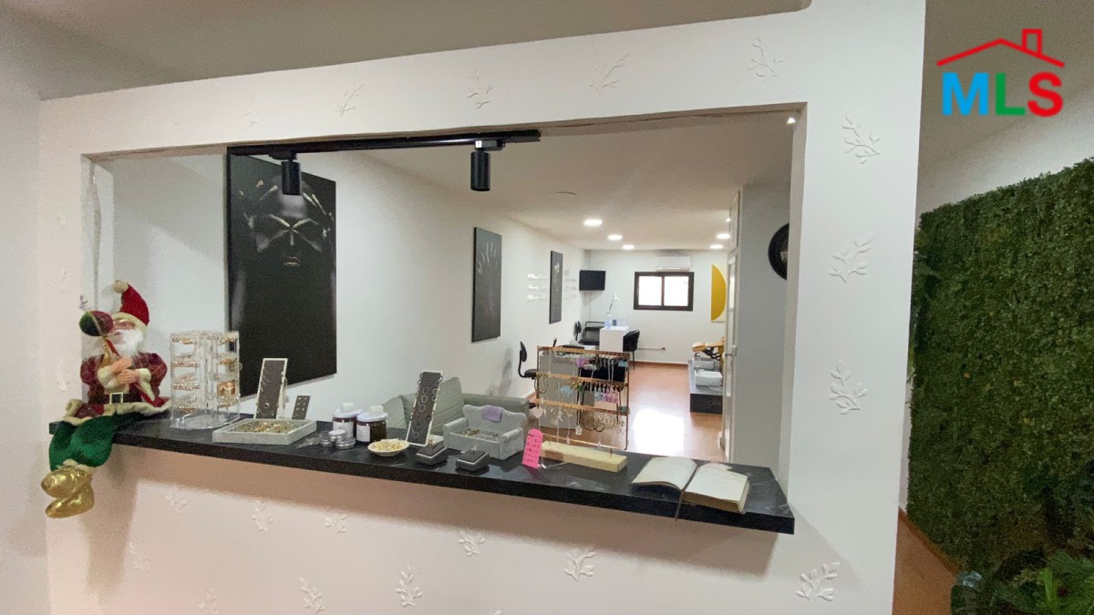 Fully Equipped Beauty Lounge For Rent in Aoukar