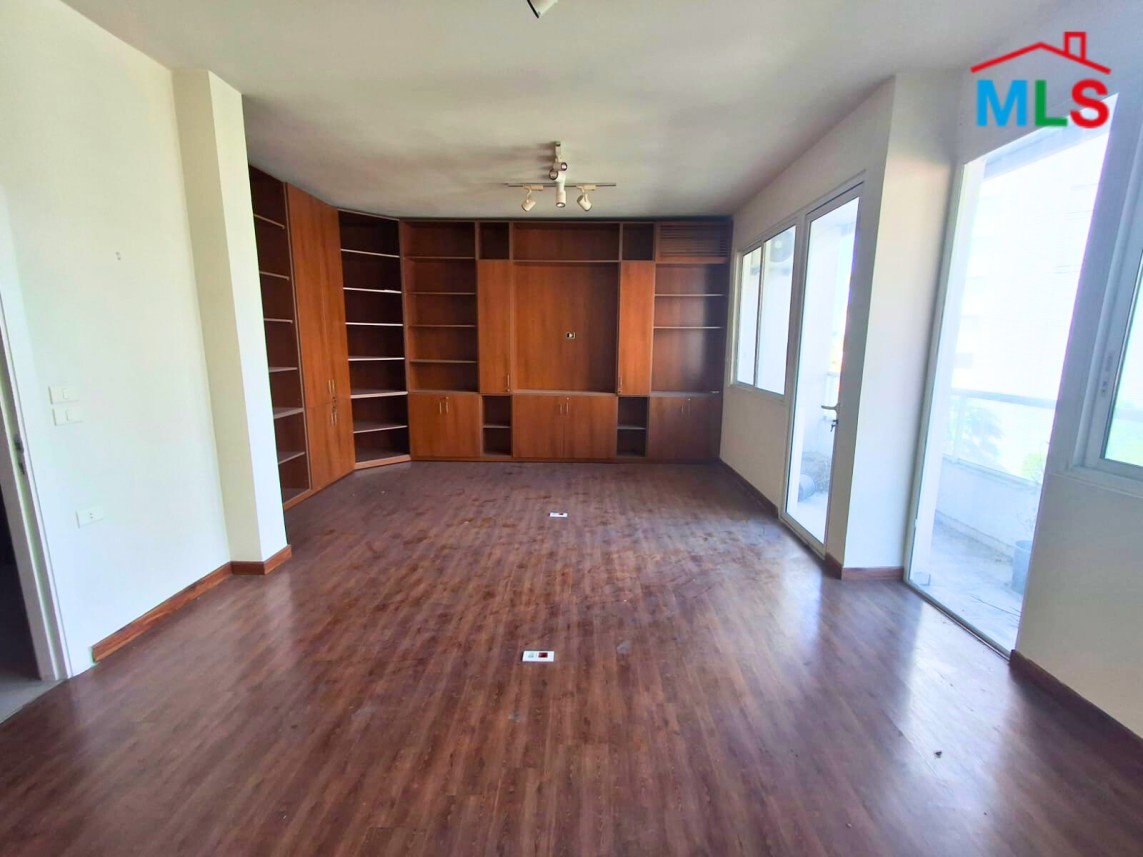 200 SQM Office For Rent in Achrafieh, Carré D'or