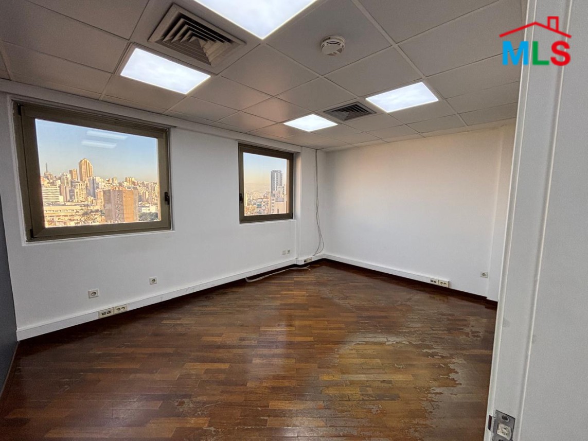 70 SQM Office For Rent in Badaro