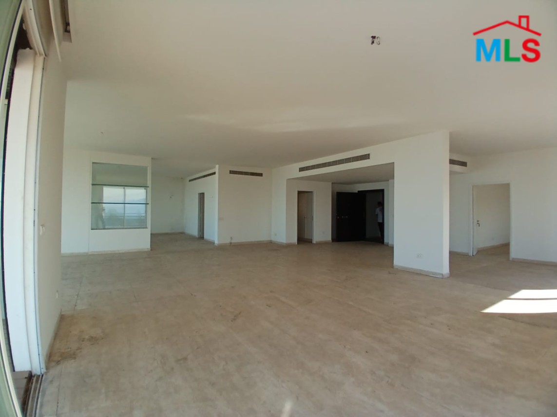 Spacious High-End Apartment With Great Sea View For Rent in Rabieh