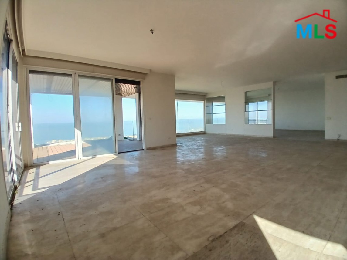 Spacious High-End Apartment With Great Sea View For Rent in Rabieh