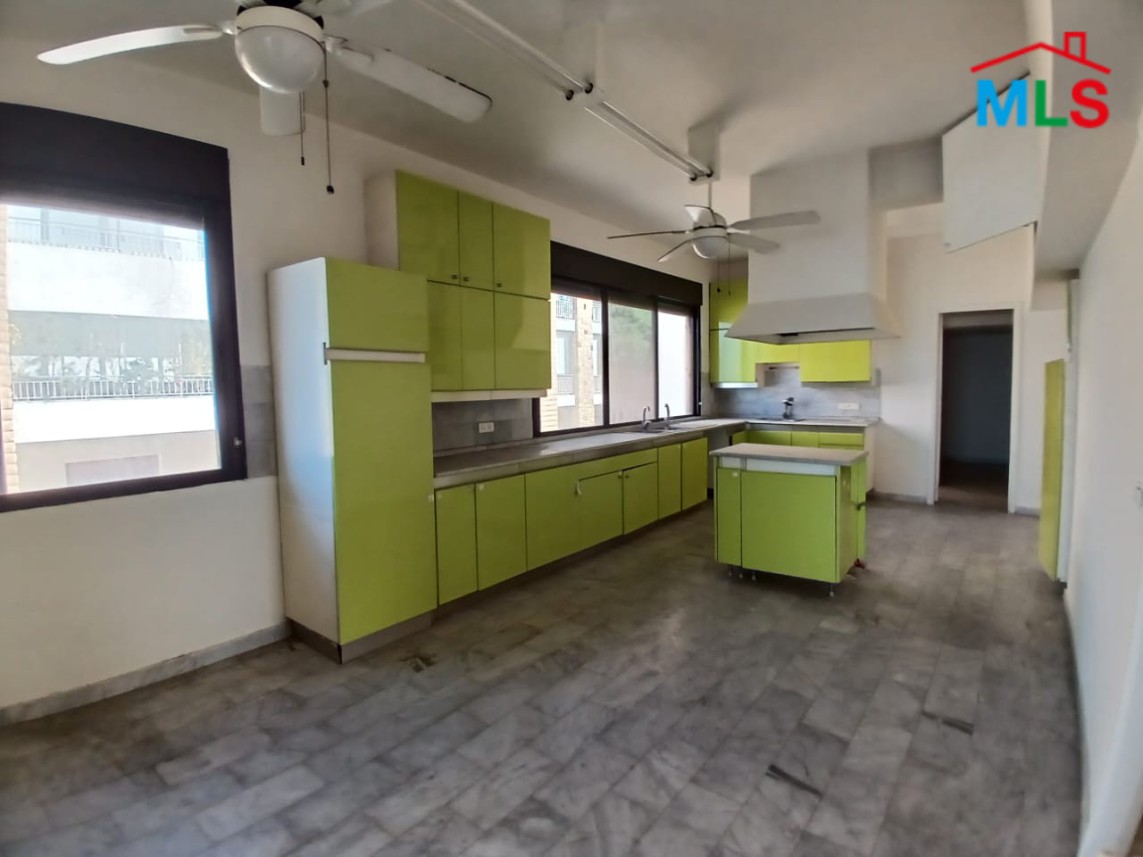 Spacious High-End Apartment With Great Sea View For Rent in Rabieh