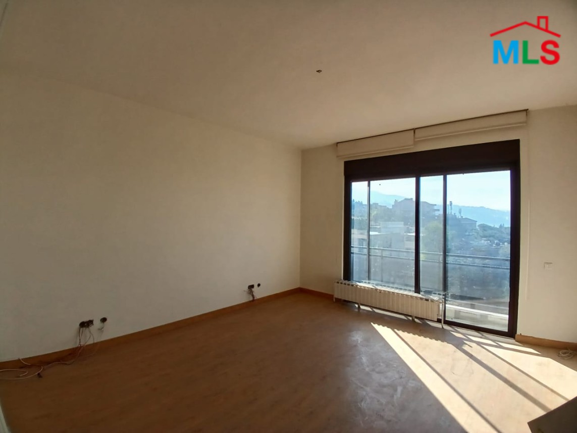 Spacious High-End Apartment With Great Sea View For Rent in Rabieh