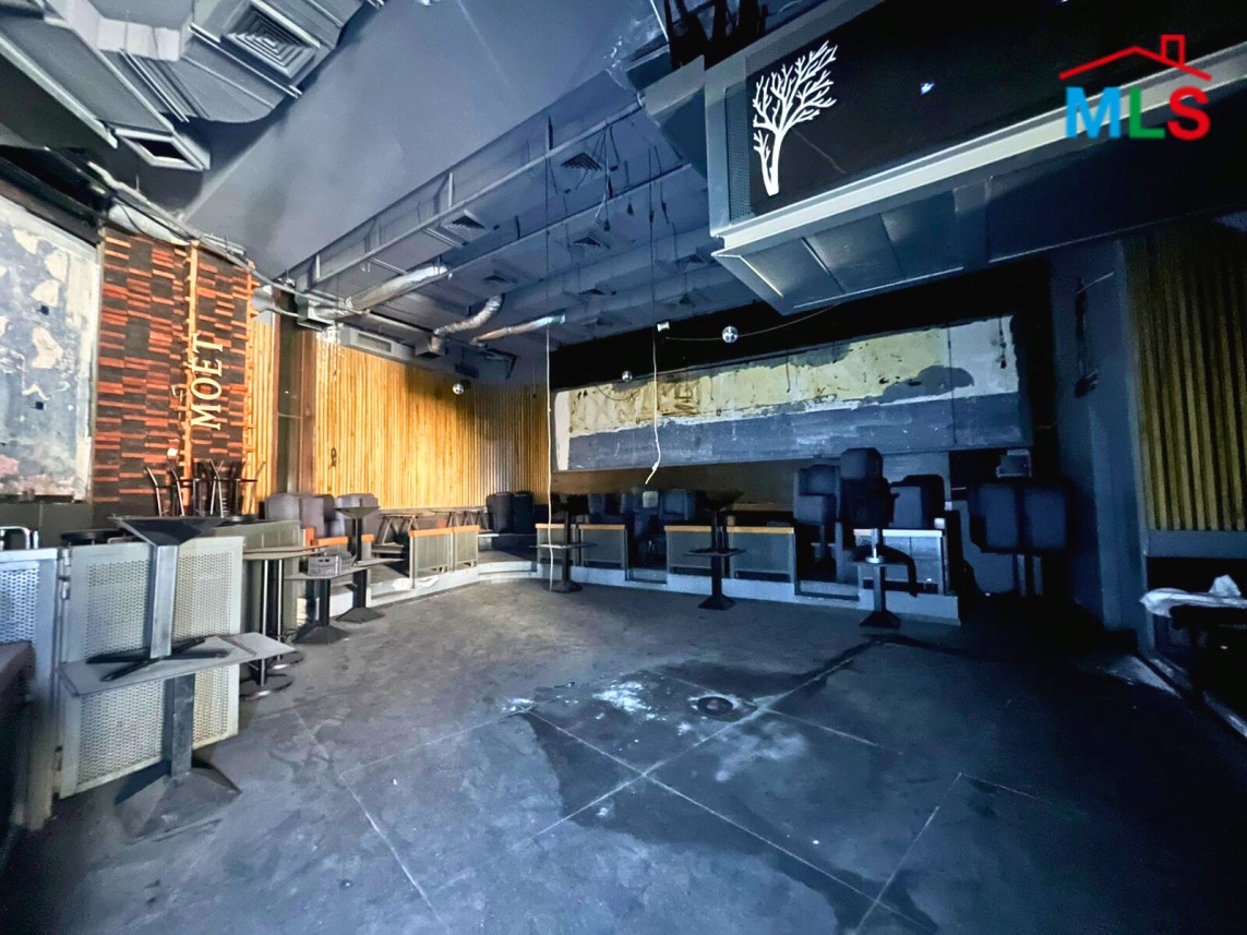 350 sqm Resto/Club For Rent in Achrafieh, Monot