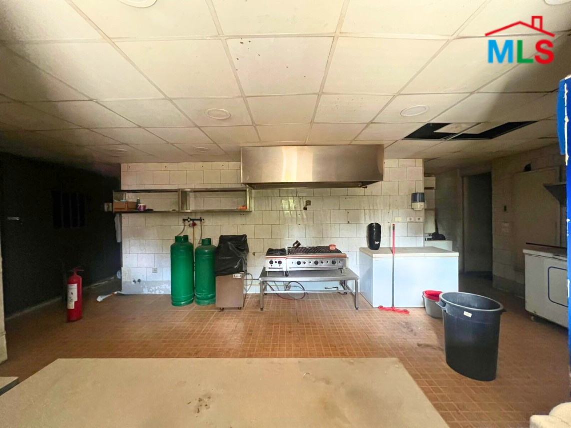 350 sqm Resto/Club For Rent in Achrafieh, Monot