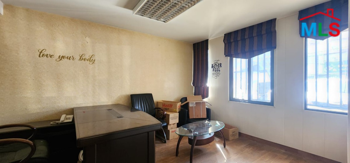Ground Floor Office For Rent on the Highway of Louaize, Baabda