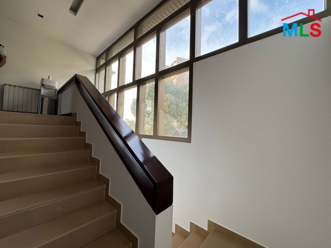 Furnished High-End Finishing Apartment For Rent in Monteverde