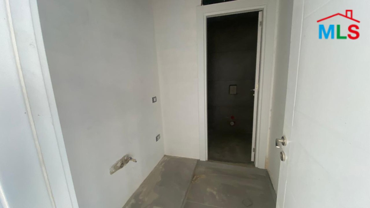 80 SQM Office For Rent in Antelias