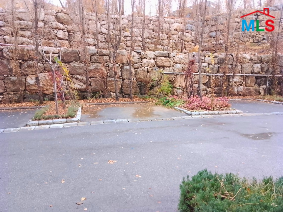 Chalet With Terrace For Rent in a Resort in Fakra, Kfardebian