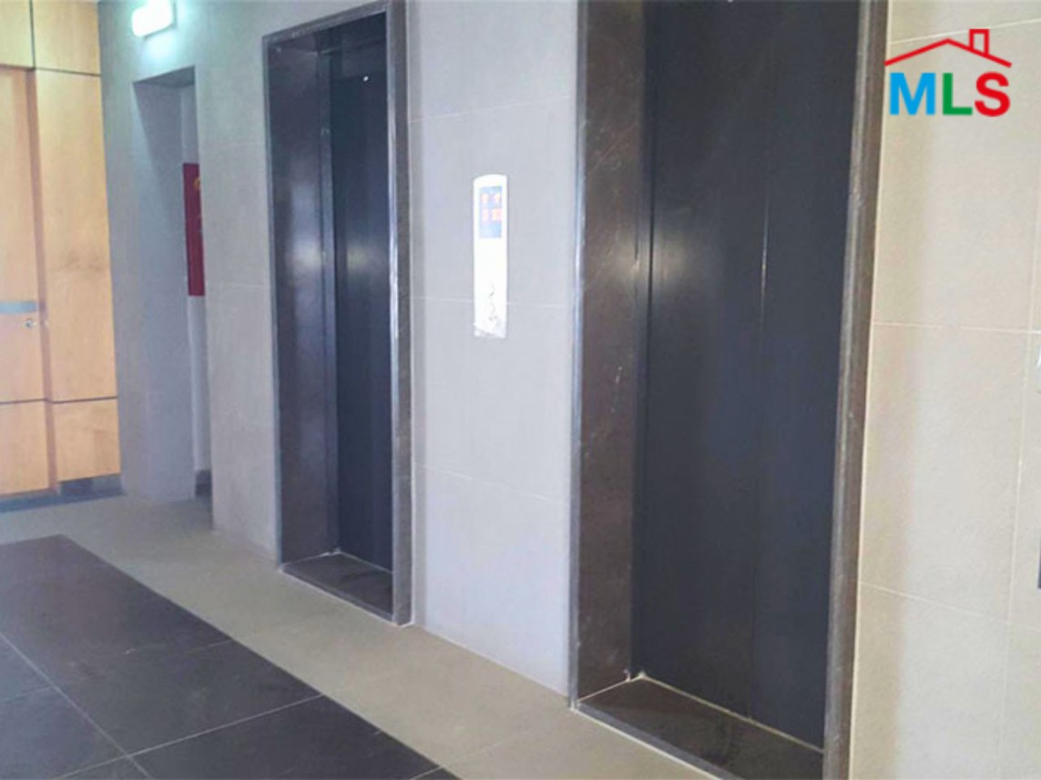 Spacious Office For Rent On Bouchrieh Highway