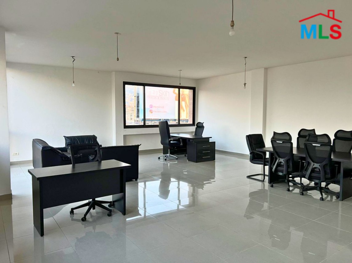 Furnished Open-Space Office For Rent in Dora