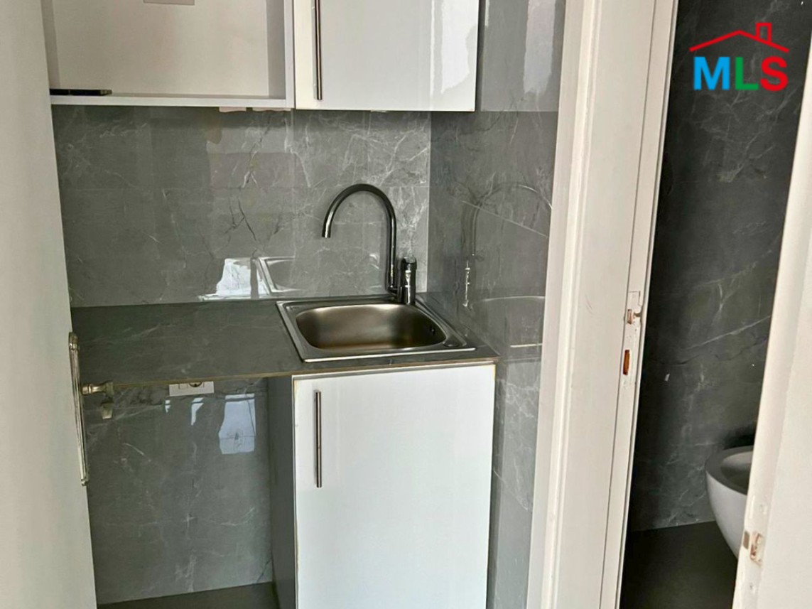 Furnished Open-Space Office For Rent in Dora