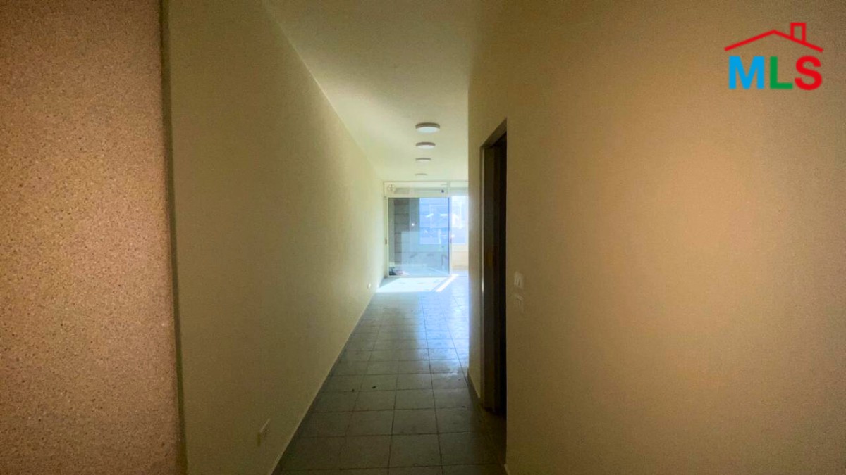 A 60 SQM Office For Rent in Kornet Chehwan