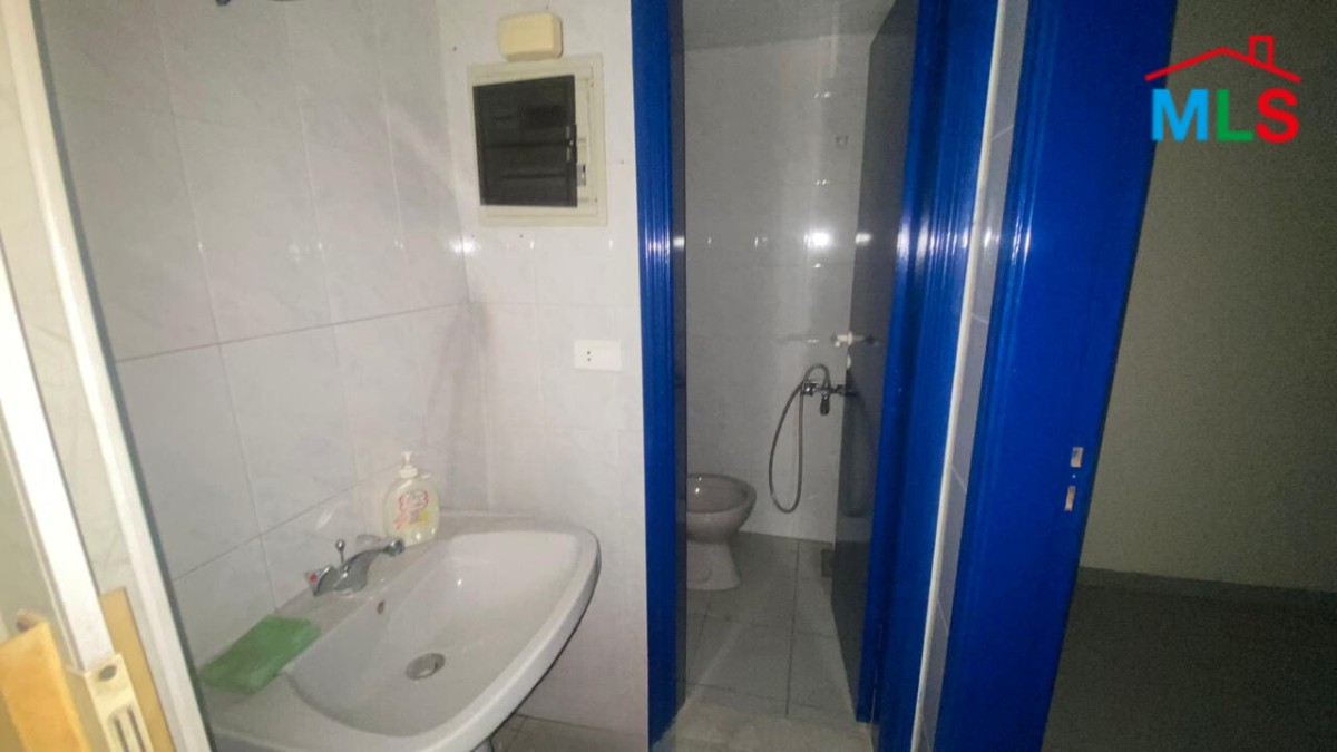 A 60 SQM Office For Rent in Kornet Chehwan