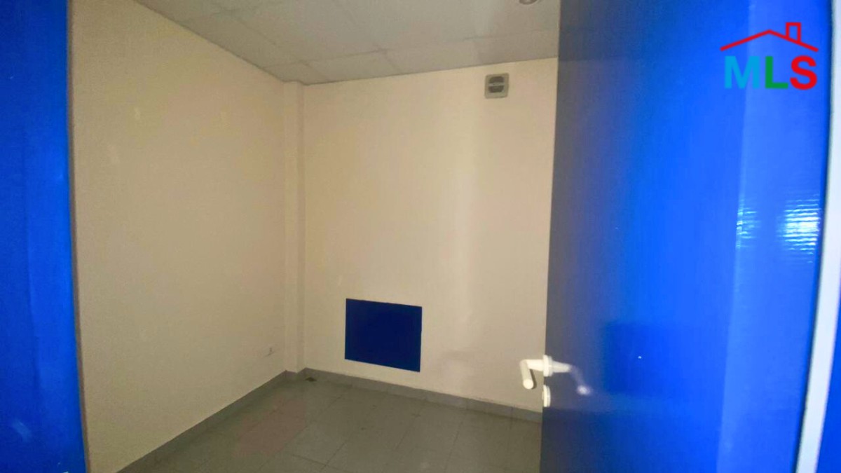 A 60 SQM Office For Rent in Kornet Chehwan