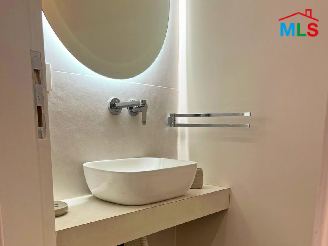 Furnished 3-Bedroom Apartment For Rent in Achrafieh, Carré D'or