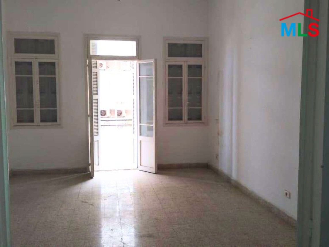 Classical 3-Bedroom Apartment For Rent in Achrafieh, Sioufi