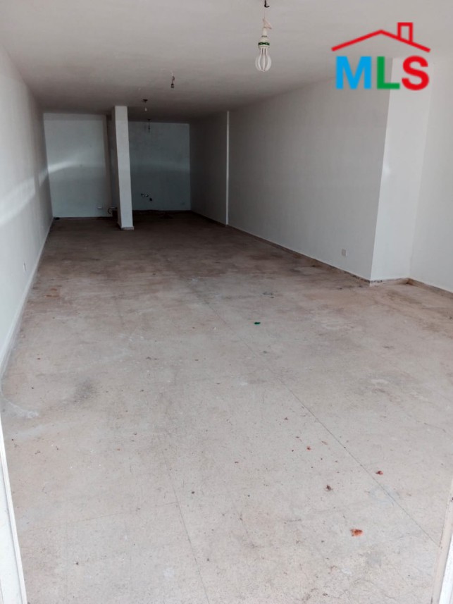 Open-Space Shop For Rent in Ghazir