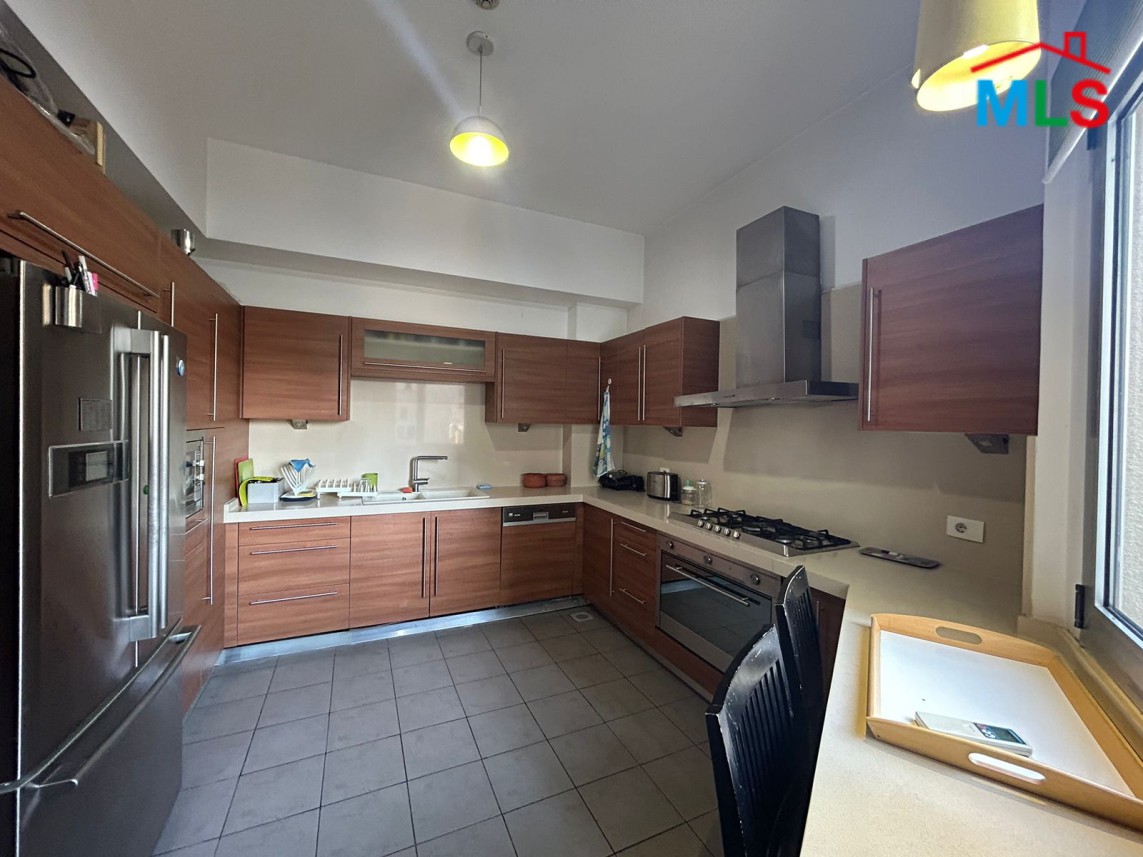 Fully Furnished Elegant Decorated Apartment For Rent in Badaro