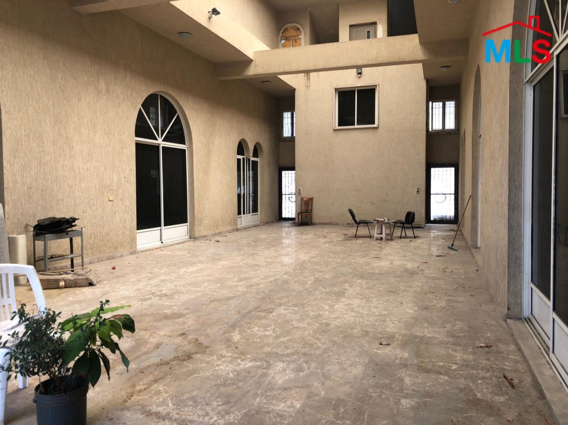 Ground-Floor Office For Rent In Nahr Ibrahim