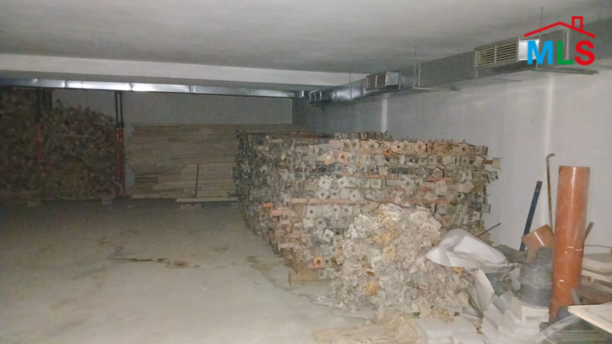 Spacious Warehouse For Rent in Antelias