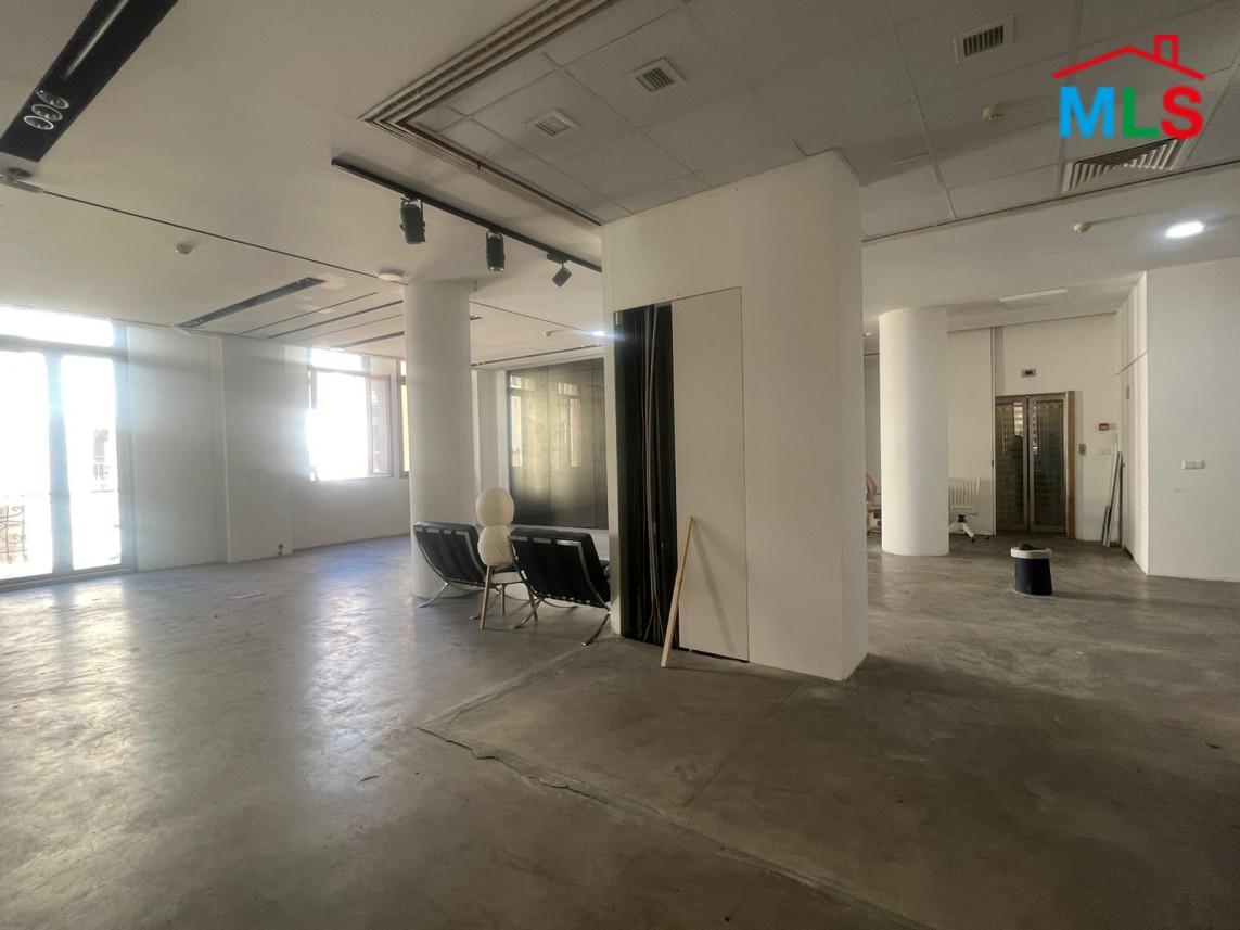 300 SQM Semi furnished Office Space For Rent in DownTown