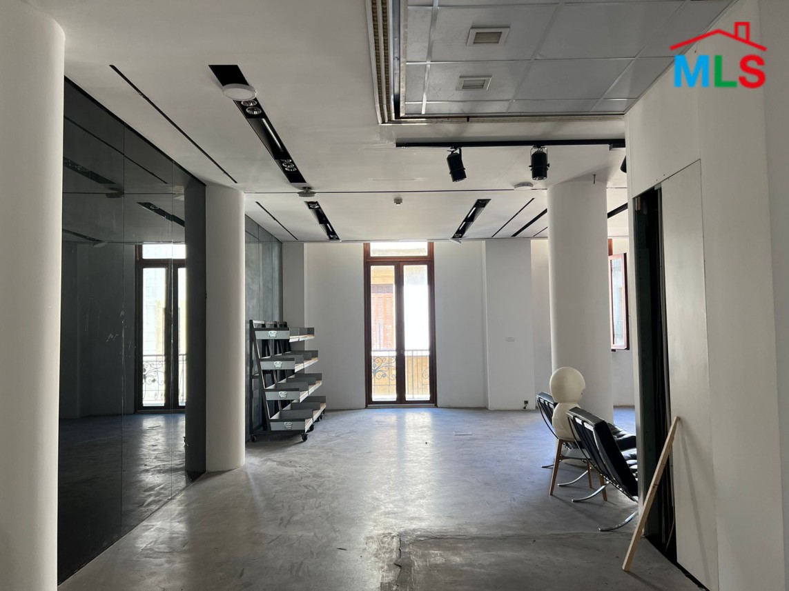 300 SQM Semi furnished Office Space For Rent in DownTown