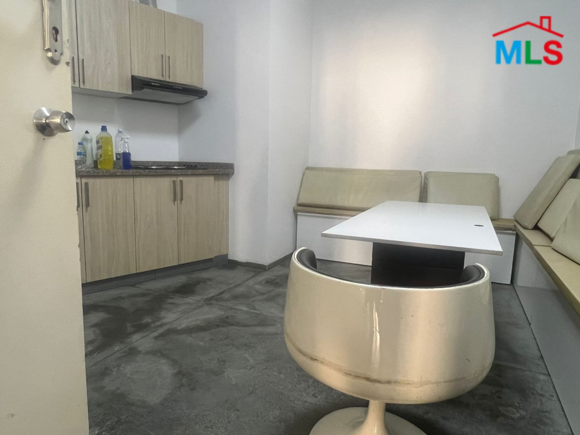 300 SQM Semi furnished Office Space For Rent in DownTown