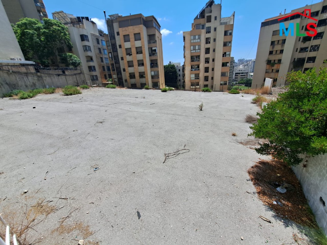 Land For Rent In A Strategic Location In Sin El Fil-Horsh Tabet