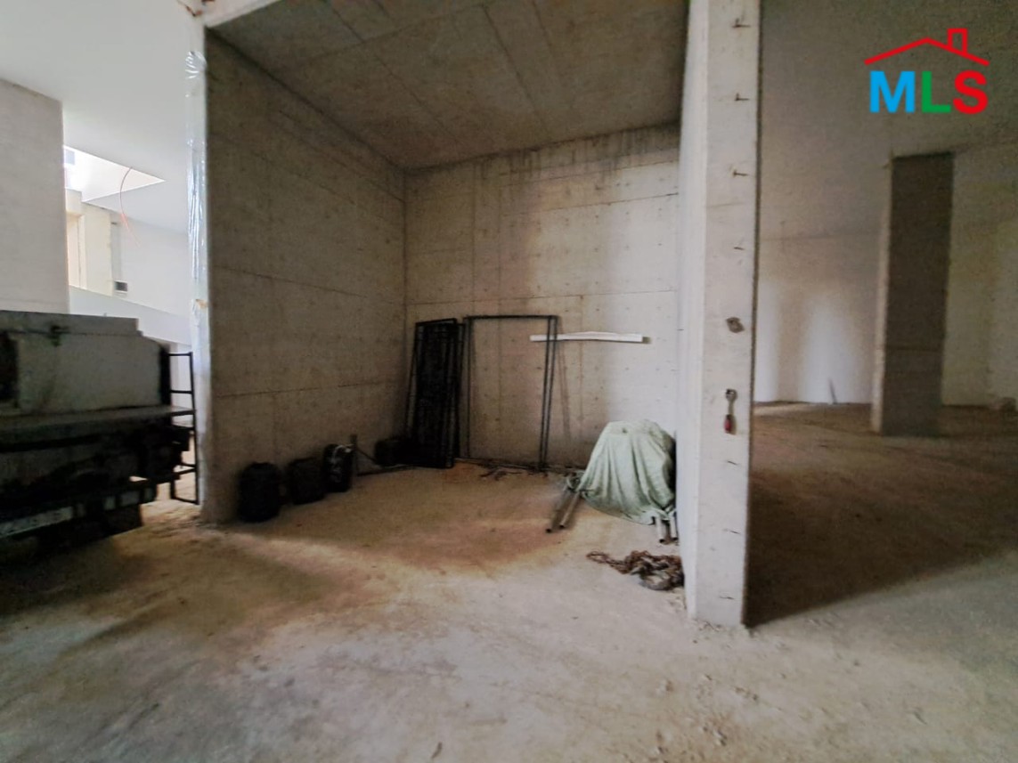 Brand New Open Space Warehouse for Rent in Sabtieh