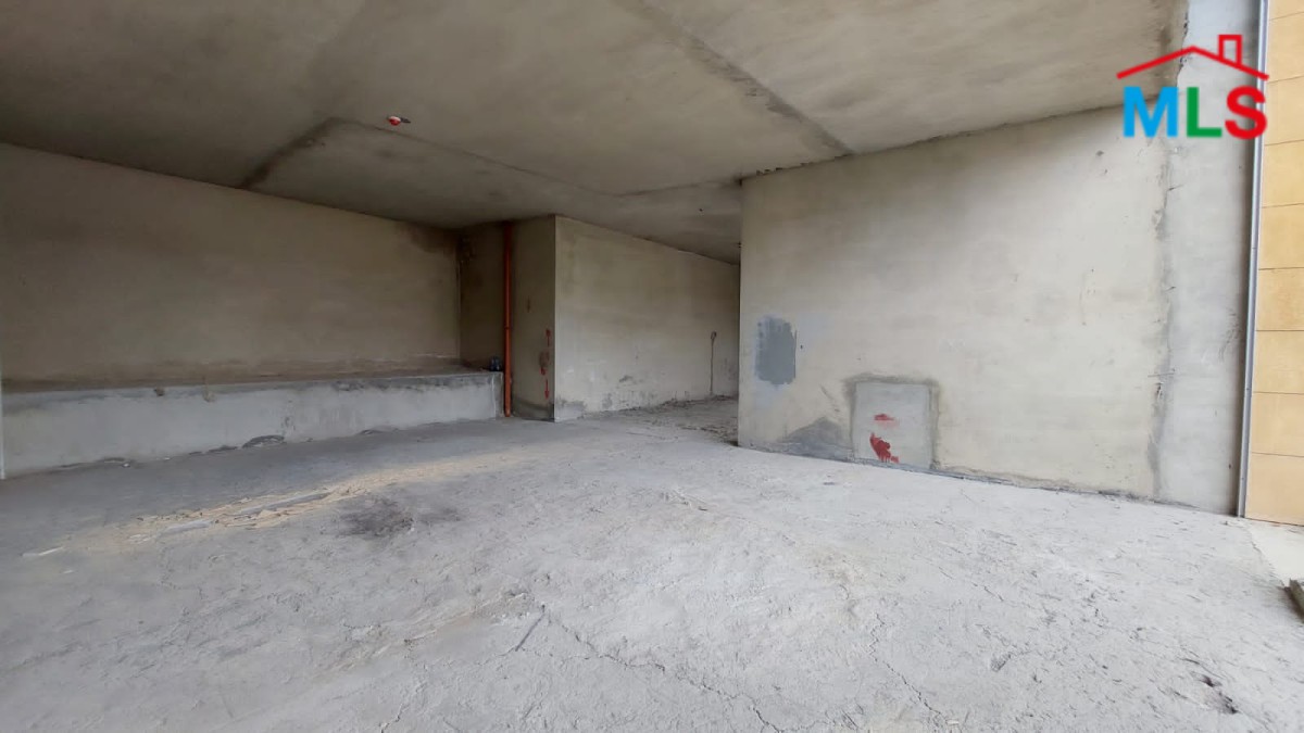 Core & Shell 400 SQM Shop for Rent in Down Town
