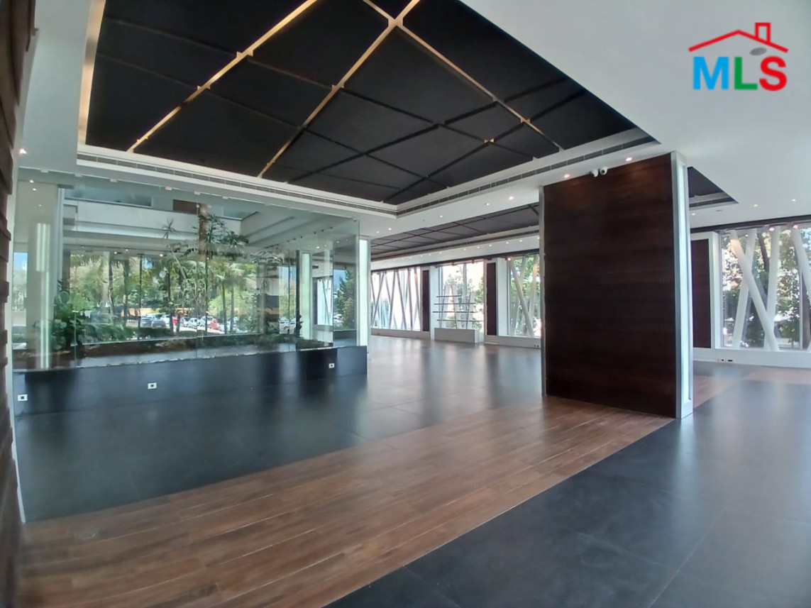 A Luxurious Spacious Lounge for Rent In Horsh Tabet
