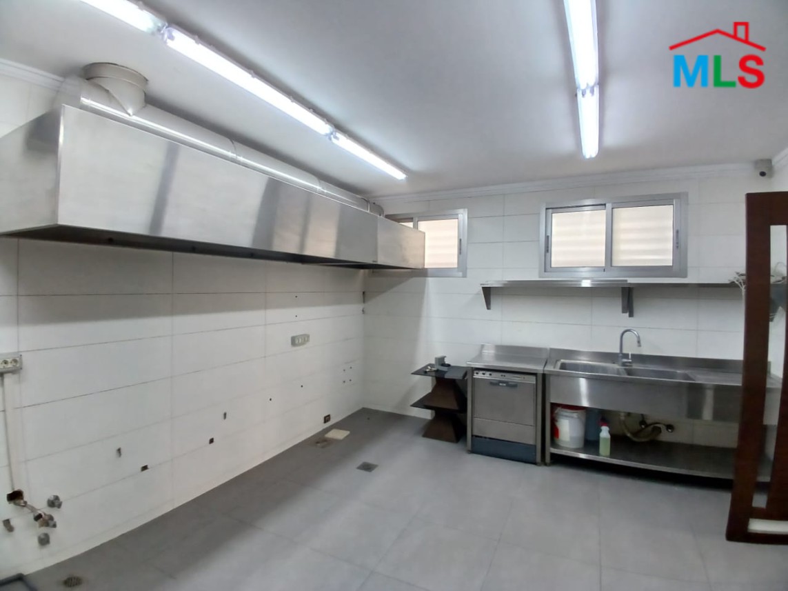 A Luxurious Spacious Lounge for Rent In Horsh Tabet