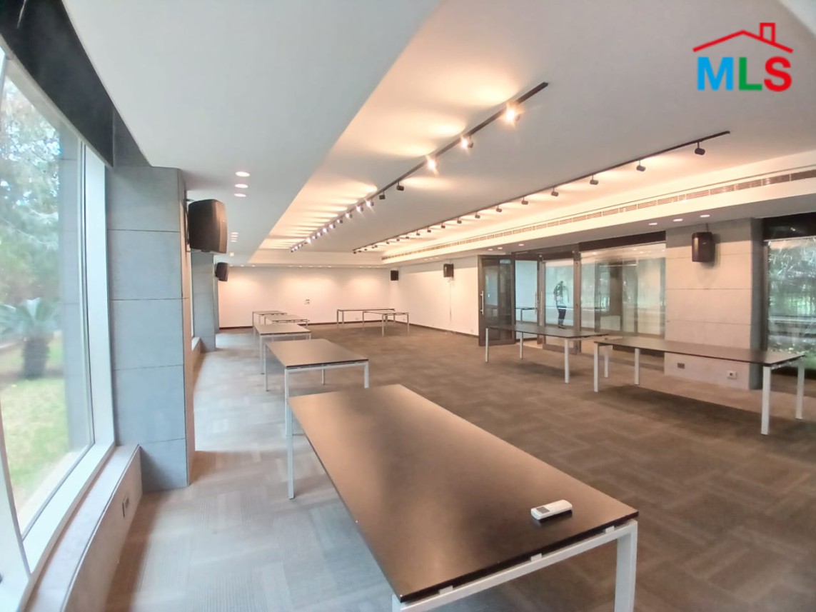 A High-End 500sqm Office for Rent In A Commercial Center In Horsh Tabet