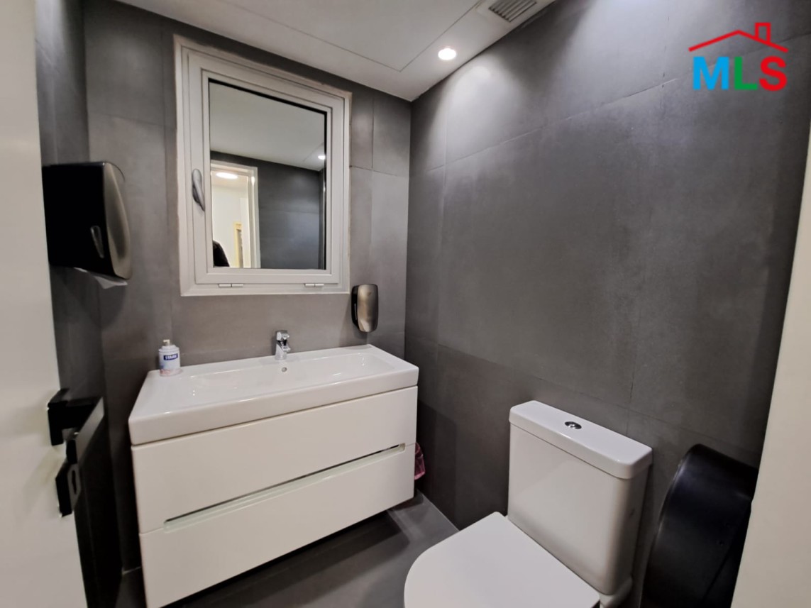 Spacious Decorated Office For Rent In A High-End Tower In Sin Fil - 24/7 Elct