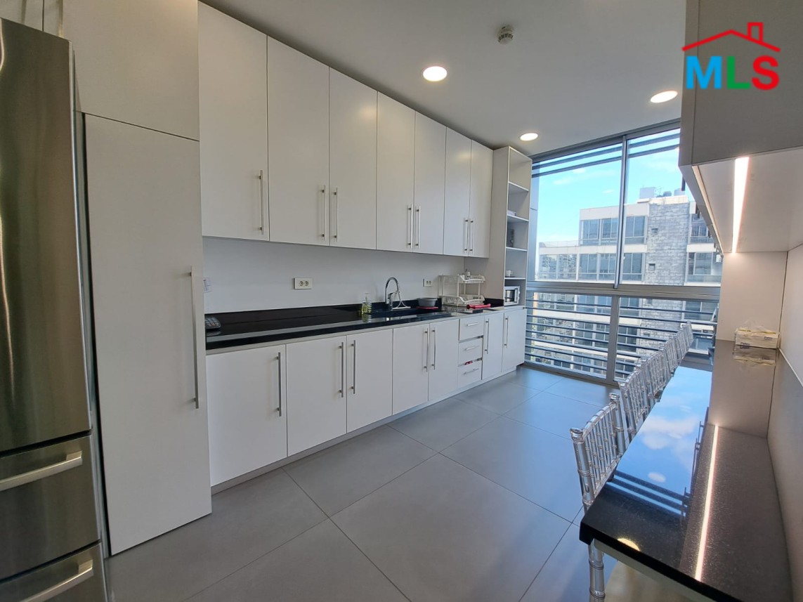Spacious Decorated Office For Rent In A High-End Tower In Sin Fil - 24/7 Elct