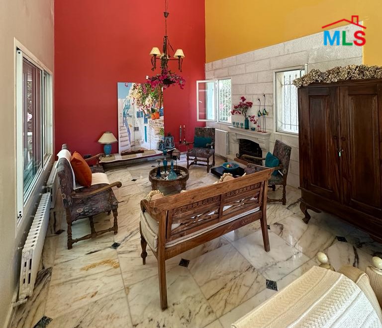 Fully Decorated & Furnished Villa for Rent In Mayrouba