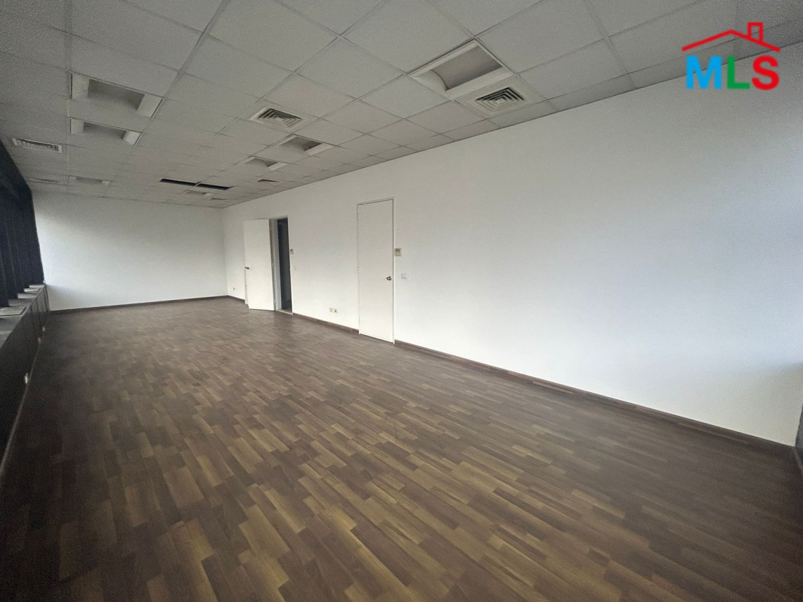 160 SQM Office for Rent in Hamra, Ras Beirut